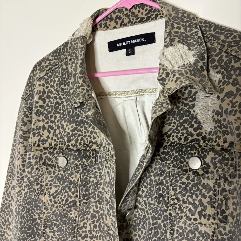 Ashley Mason Women's Black and Gray Animal Print Jacket - Picture 2 of 3